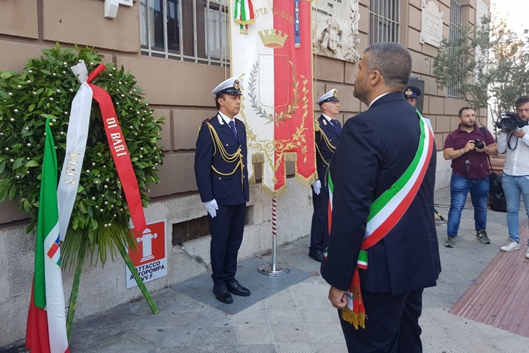questa mattina cerimonia di commemorazione del anniversario della strage di Bologna