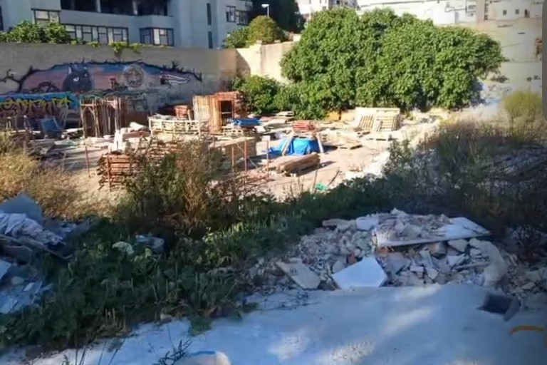 sequestro penale di una discarica abusiva a cielo aperto