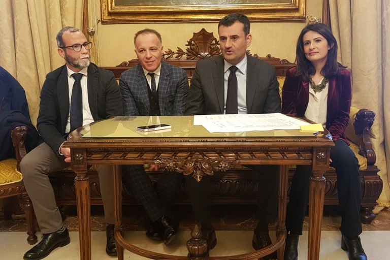 presentato il piano di riduzione delle tariffe del servizio di refezione scolastica conf stampa