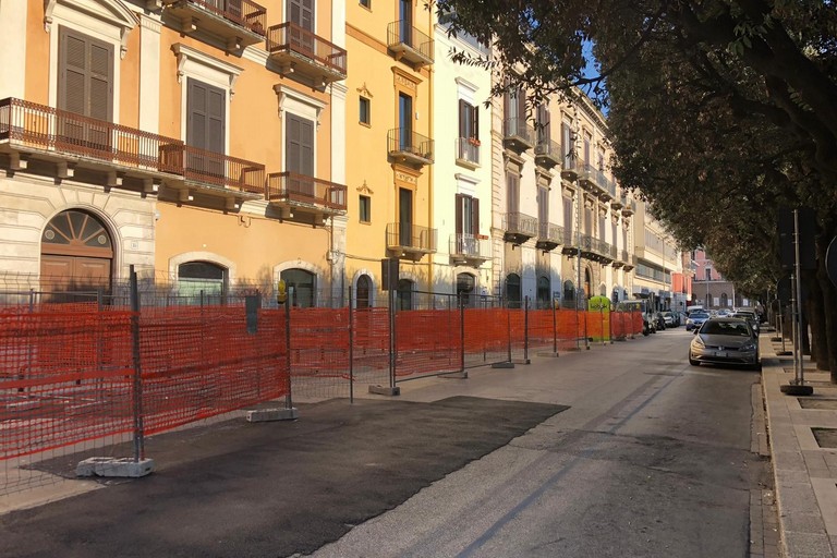 al via lavori rifacimento marciapiede piazza massari e basole bari vecchia