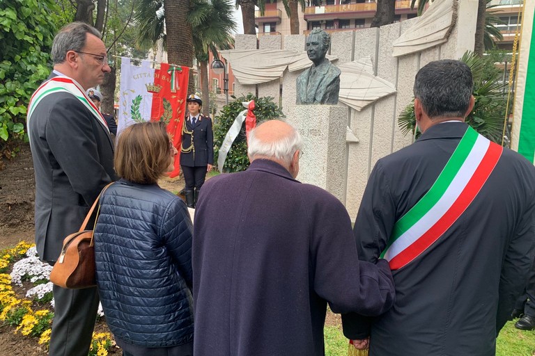 oggi la commemorazione del anniversario dellomicidio di Aldo Moro piazza Moro