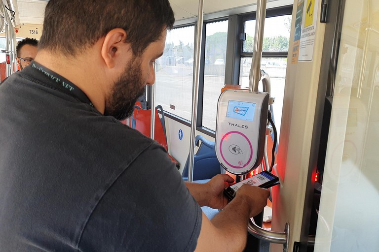 obliteratrici contactless sui bus amtab