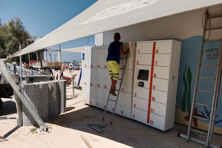 installate altre cassette portavalori gratuite sulla spiaggia di Pane e pomodoro