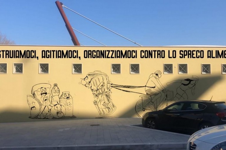 giunta approva la realizzazione di un murale contro gli sprechi alimentari sulla facciata del mercato di Santa Chiara