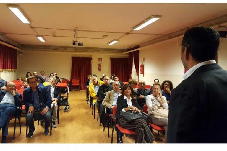 Giunta comunale nella scuola San Francisco