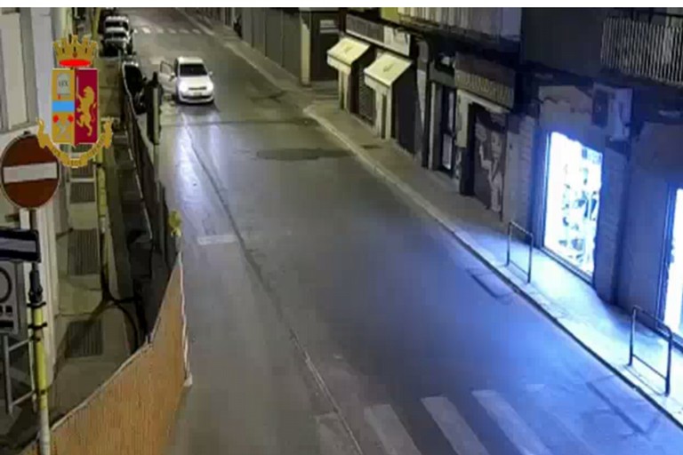 Da Cerignola a Bari per rubare auto