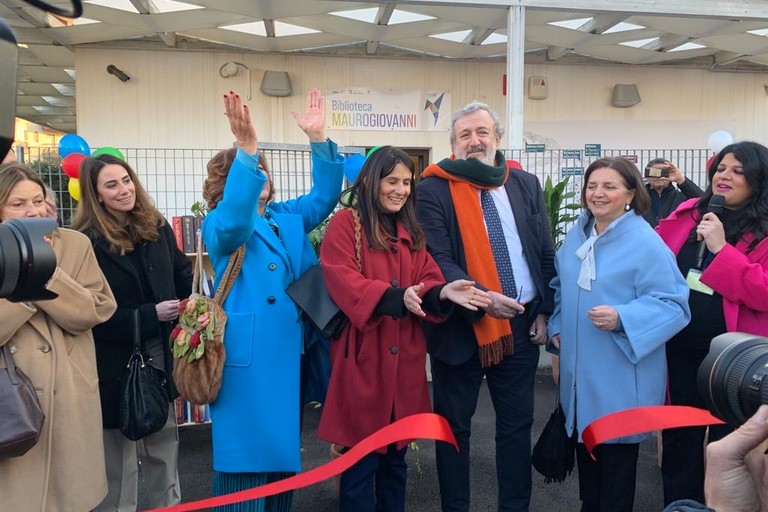 Colibri la rete delle biblioteche di Bari inaugurata la biblioteca scolastica Maurogiovanni a Carbonara