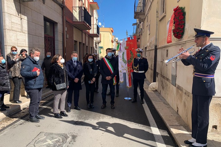 questa mattina il sindaco alla commemorazione dellomicidio della vittima innocente di mafia Giuseppe Mizzi
