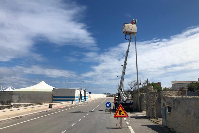 lavori impianto di illuminazione strada della Marina