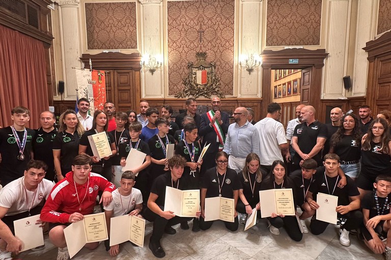 A Palazzo di Città il premio a 16 giovani atleti di Bari
