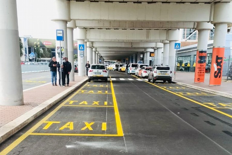 nuovi stalli taxi aeroporto