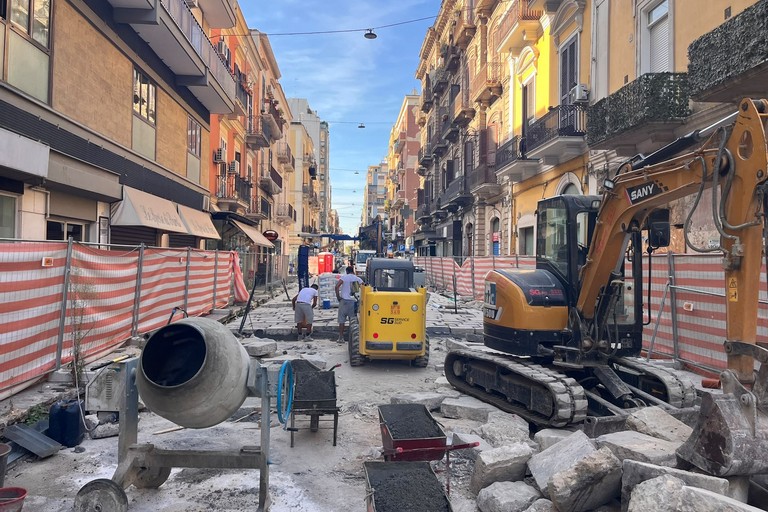 riqualificazione via Manzoni lavori