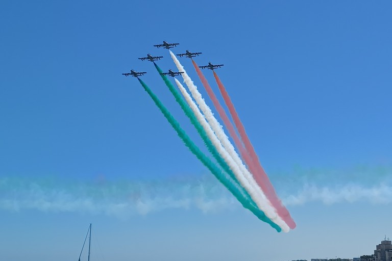 Frecce Tricolori a Bari. <span>Foto Gianluca Battista</span>