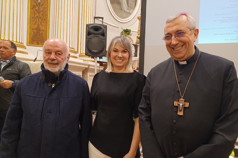 Don Peppino Cutrone, l'arch. Bianchi e mons. Satriano. <span>Foto Gianluca Battista</span>