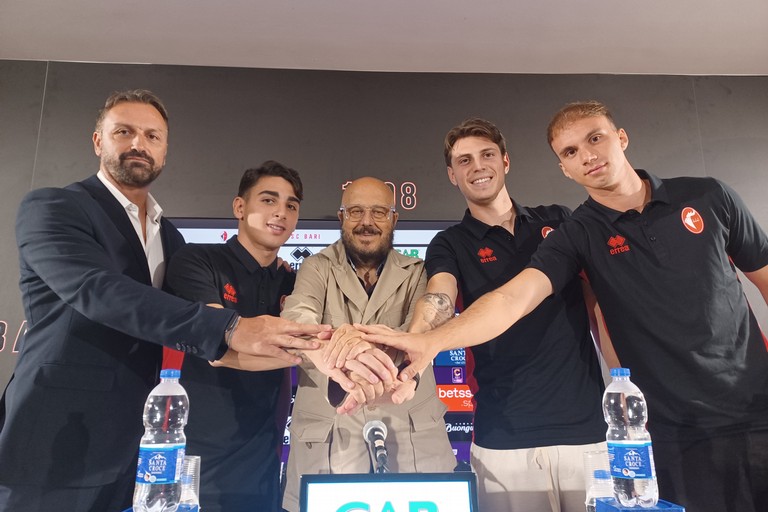 Presentazione Cocetta, Elia, Esposito. <span>Foto SSC Bari </span>