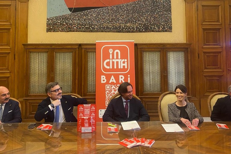 Mappa interattiva - presentazione. <span>Foto Comune di Bari </span>