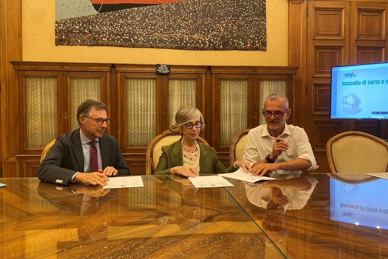 Accordo Comieco-AMIU-Comune. <span>Foto Comune di Bari </span>