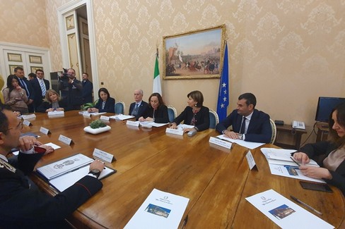 in prefettura siglato il patto per la sicurezza urbana e la promozione di un sistema di sicurezza partecipata