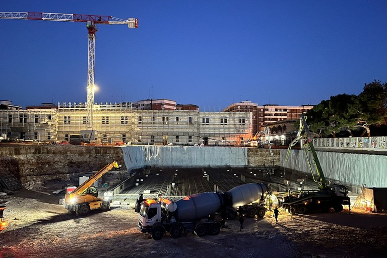 parcheggio interrato ex Rossani lavorazioni per l esecuzione della platea di fondazione del piano