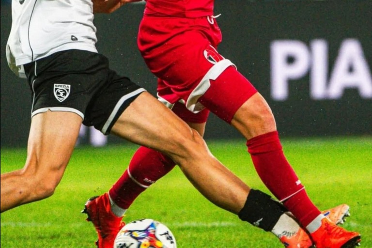 Fallo da rigore di Jack su Moncini