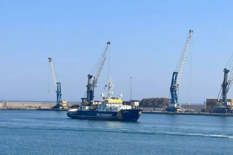 Humanity nel Porto di Bari. <span>Foto Da: ANSA </span>