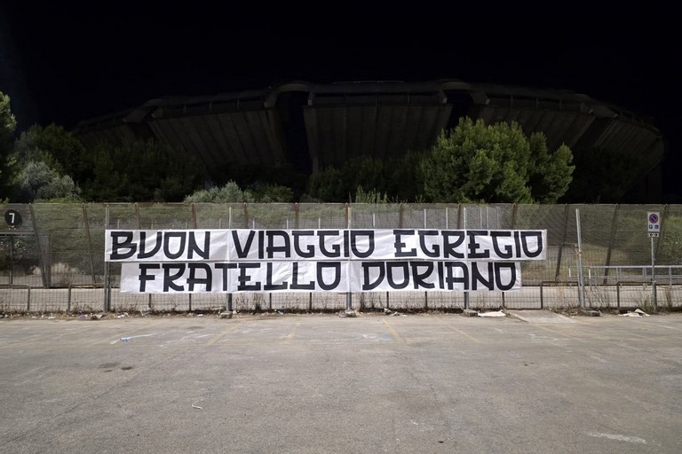 Striscione Curva Nord. <span>Foto Curva Nord Bari </span>