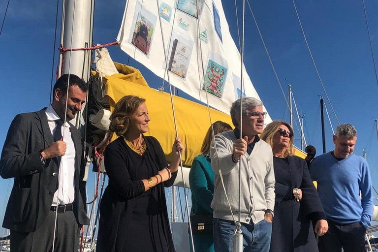 bari social boat