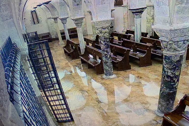 Cripta di San Nicola allagata. <span>Foto Padre Giovanni Distante </span>