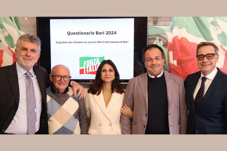 La delegazione di Forza Italia Bari a Roma per eleggere il nuovo segretario nazionale