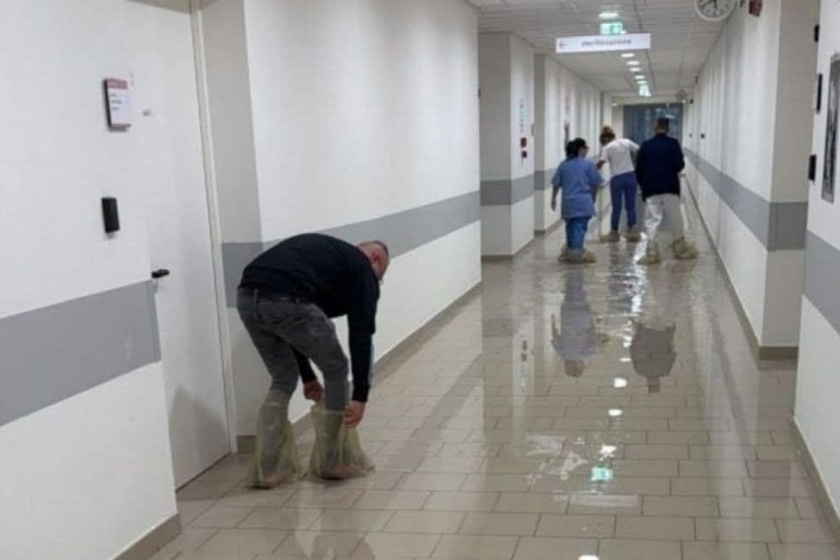 Ospedale Monopoli - acqua