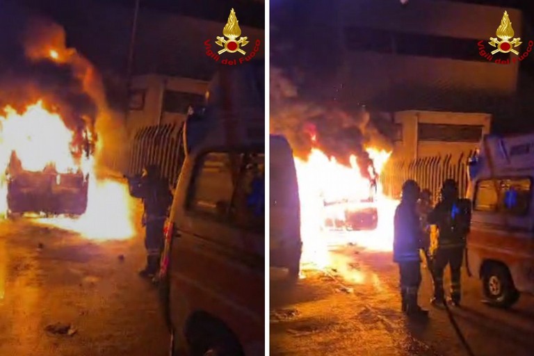 Ambulanze in fiamme a Bari