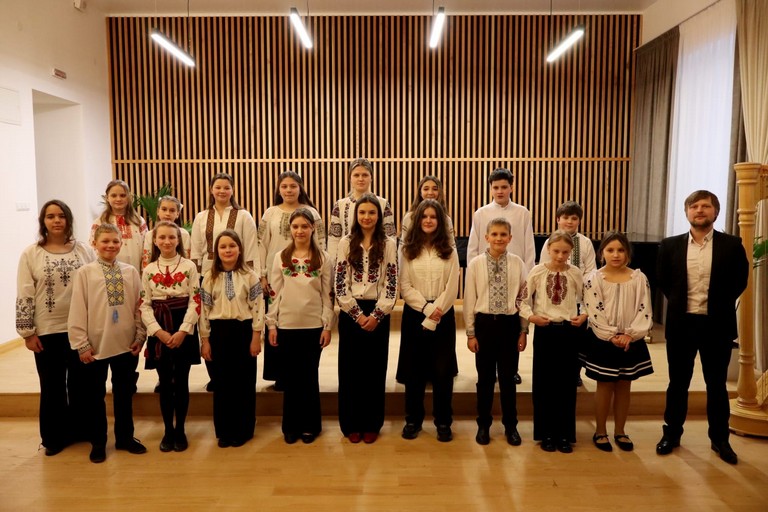 Armonie scambio culturale tra bambini italiani e ucraini