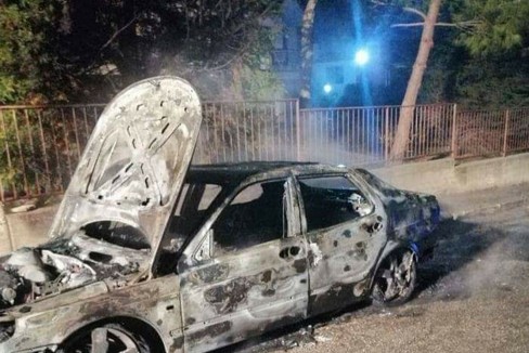 auto sindaco toritto incendiata