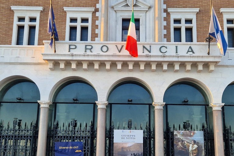 bandiere a mezzasta Bari