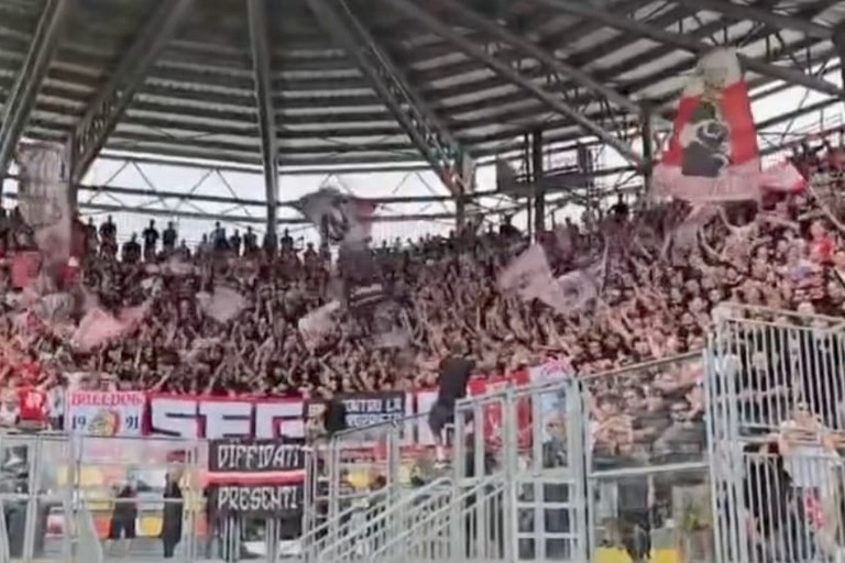 Tifosi Bari a Frosinone