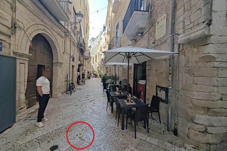 Sparatoria all'alba a Bari vecchia, gambizzato un 55enne