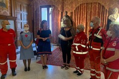 Crisi Covid, Croce rossa dona 4mila euro in buoni pasto al Comune di Bari
