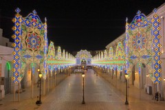 Oggi l'accensione delle luminarie per la Festa di San Nicola a Bari: 72mila lampadine in Piazza del Ferrarese
