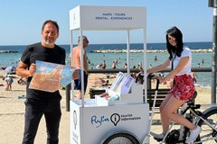 A Pane e Pomodoro l'infopoint mobile con cargo bike. Petruzzelli: "A giugno a Bari 20% di pernottamenti in più"