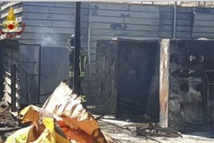 Vasto incendio in provincia di Bari, a fuoco capannoni di un centro ippico