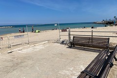 Bari si prepara all'estate, al via la manutenzione delle spiagge cittadine