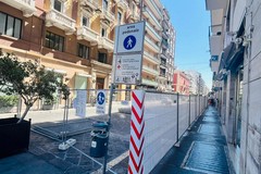 Caos al cantiere in via Argiro, operai tranciano cavo e causano un black out