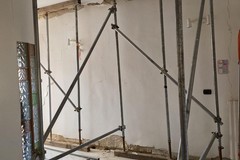 Crollo palazzina Bari, iniziato puntellamento stabile via Pinto 16