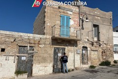 Guardia Costiera in azione a Polignano a Mare: sequestrato manufatto demaniale occupato abusivamente