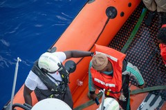 La Geobarents in rotta verso Bari, a bordo 55 persone