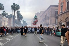 In migliaia a Bari in corteo contro la multiproprietà