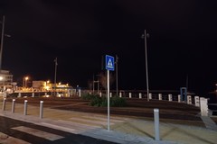 Lampioni spenti e cantieri mai finiti: la lunga agonia del lungomare di Santo Spirito