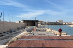 Prosegue il restyling del Molo Sant'Antonio: prende forma la "passeggiata sul mare" in legno