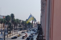 Anniversario indipendenza Ucraina, bandiera gialloblù esposta a Palazzo di città
