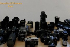 Collezione di macchine fotografiche rubata nel trevigiano e ritrovata a Bari, restituita alla vedova del proprietario